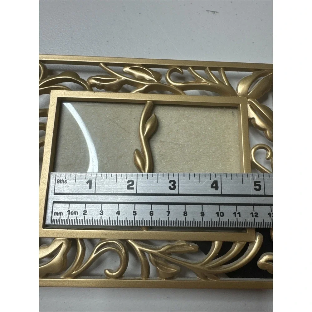 VINTAGE !!!  2 in 1 - GOLD Tone Metal PHOTO FRAME with LEAVES Size: 4.5